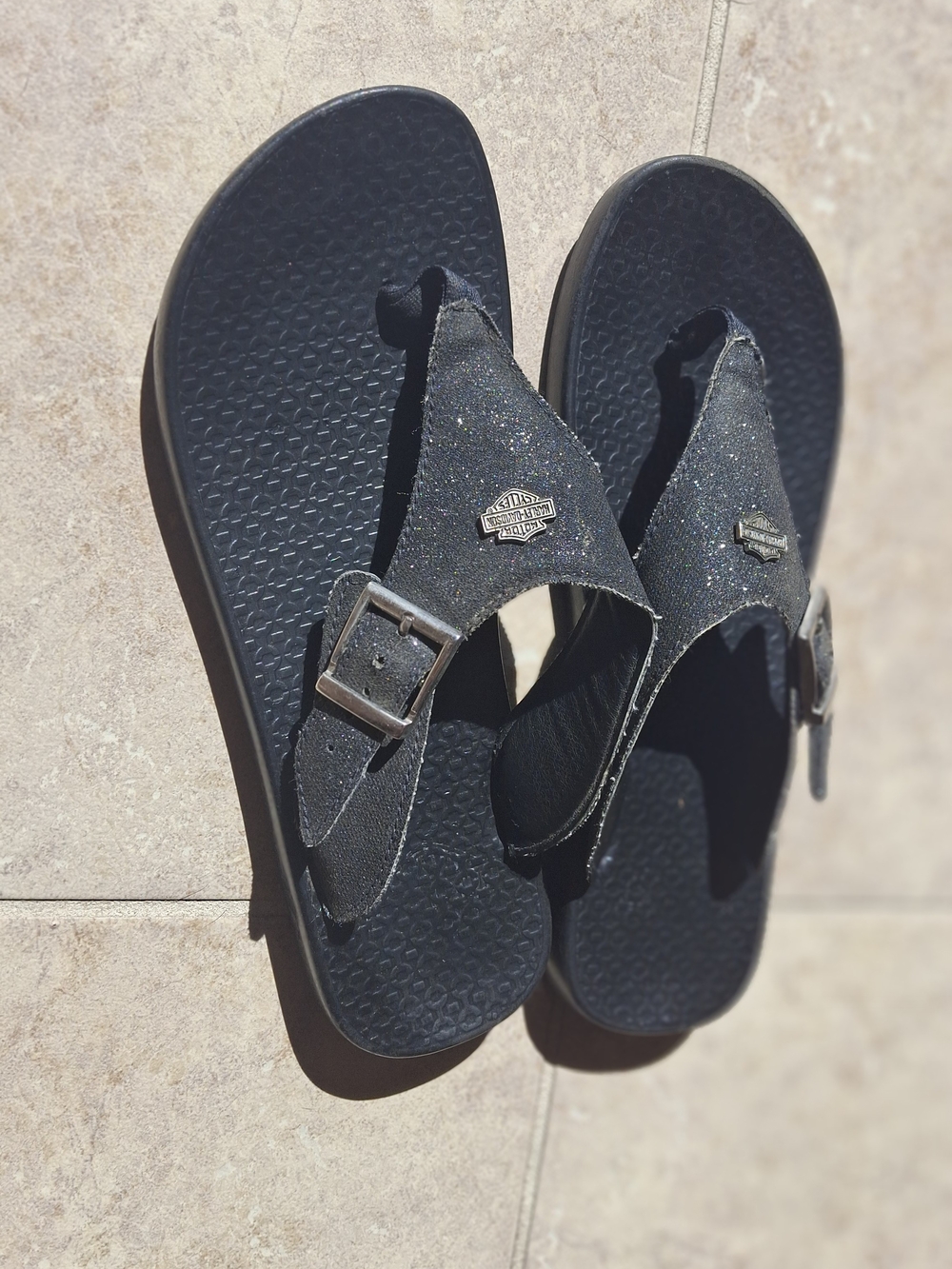 Harley-Davidson Black Glitter Buckle Toe-Post Sandals